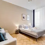 Pantheon Boutique 